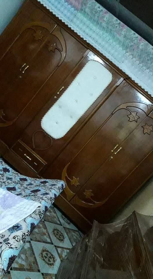 غرفة اخشاب للبيع نوع الخشب صاج السعر ٦٠٠وبيها مجال لعنوان لموصل تلكيف للتواصل ***********
***********
