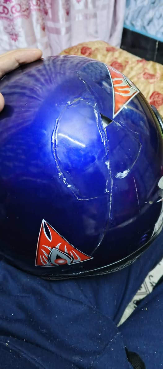 متاح مكاني شعله 
خوذة جديده بيهه بس هذا الكسر


**إذا كنت صاحب هذا الإعلان وتريد حذفه لأي سبب، رجاءا أرسل رسالة إلى الدعم الفني**