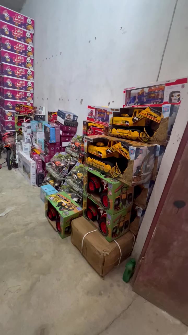 السلام عليكم 
تم وصول جبس عمري 
محلات علاء الخشان 
مع الهدايه الفوريه 
العنوان /الشرقاط علوه الخضار المركزيه
هاتف /***********
***********
