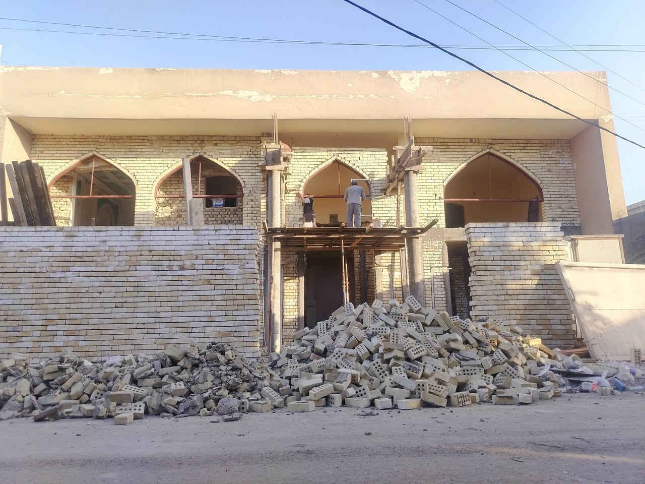 السلام عليكم ورحمة الله وبركاتة
جانب بسيط من اخر الاعمال ولله الحمد
داخل بغداد 
***********

