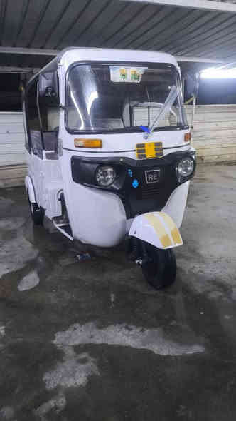 سلام عليكم اخوان تكتك موديل 22 شهر 9 رقم و سنويه تكتك جاهزه من كلشي تخم تاير دوشمه جادر جديد كلشي بيه جديد مكينه خرسه فقط بيه تعمير دوس ولباقي كله نضيف تحويل ثاني يوم مكاني مدينه  
الاستفسار ‭٠٧٧٥ ١١٥ ٣٦٠٢‬
