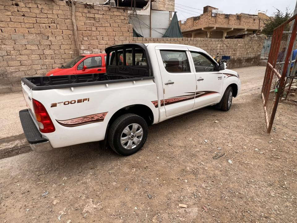 السلام عليكم
هايلوكس عذاري 

موديل 2009 كويتي 

شاصي 19 شرط التحويل رقم دولي بغداد 

محرك مامفتوح شرط كير عادي 

سيارة جديد وغرفتها حلوة جاهزة من كلشي

بي ملاحظات بسيطه بارد شرط بدون صبغ 

السعر 165 بي مجال بسيط الشراي 

***********

                     ((ملاحظه)) 

 اعتذر عن بيع الأقساط او المده

مكان السياره ديالى بعقوبه 

ملاحظه بدون تعليق سلبي رجاءا كلشي اكو بل سوك 

خلي تعليقك ايجابي لا سلبي
