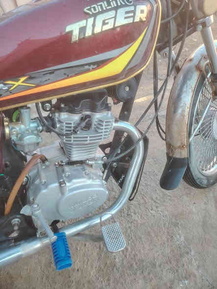 سخت ايارني وضع شركه  مطور ويرمنيه شغله مكينه مبدل بيها كز كيت فقط سعره 450وبيها مجال شي قليل  وهذا رقمي ***********
