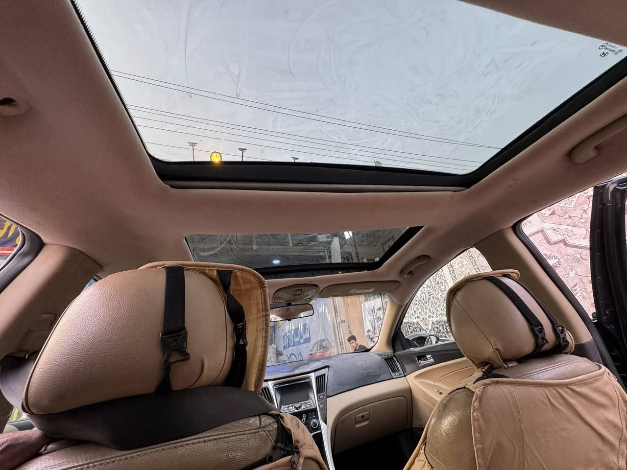 السلام عليكم 
سوناتا مديل 2012 فول لمتت
لون حبري السياره مكينه كير حداديه جاهزه بيه منظومه غاز 
بيه صبغ 4 قطه باب السايق جاملغ امامي وباب العبري وجاملغ امامي ينراد اله ترتيب ابيعه على وظعيته صور الحادث والتقرير مالته موجود رقم كربلاء مداور مباشر سعره 88 وبيه مجال بصيط مكان السياره كربلاء  اي ستفسار هذا رقمي 
***********
