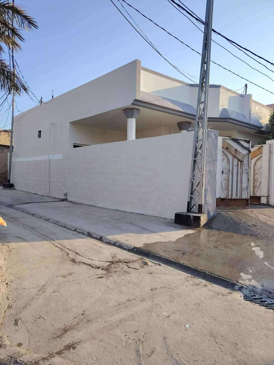 ***********
صباغ من جلولا ويطلع محافضات
والشغل كلش نضيف 🫰
ورحم الله والدي الي يرفع منشور
