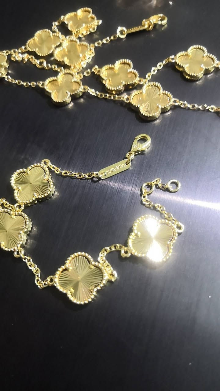 سيت فإن كليف مختم قلاده وسوار وتراجي كلهن ٨٠ الف


**إذا كنت صاحب هذا الإعلان وتريد حذفه لأي سبب، رجاءا أرسل رسالة إلى الدعم الفني**