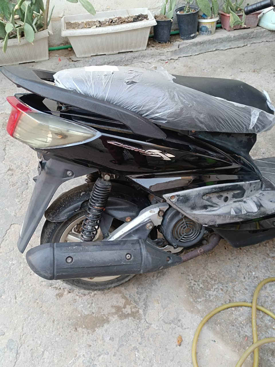 السلام عليكم سكنس فحل ياباني دراجه مكينه لانضوح ولا تبخير بيه تأخير بل تشغيل مرات تاخذ من أول هندر مرات لا مكاني الشعب الرقم *********** السعر 600 وبيه مجال للطيبين
