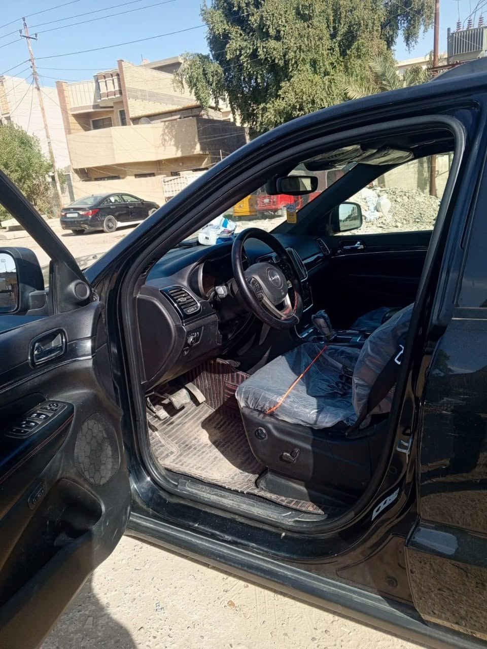 للبيع فقط (( سلام عليكم جيب اعتذر عن المراوس )) 
جيب 2021 امريكي لون اسود 🖤 
مكينة 6
بصمة  بانوراما تدفئة كشنات  ✅
رقم بغداد سنوية ب اسمي (( شرط تحويل )) 
للاستفسار  ***********
        بغداد - الدورة
