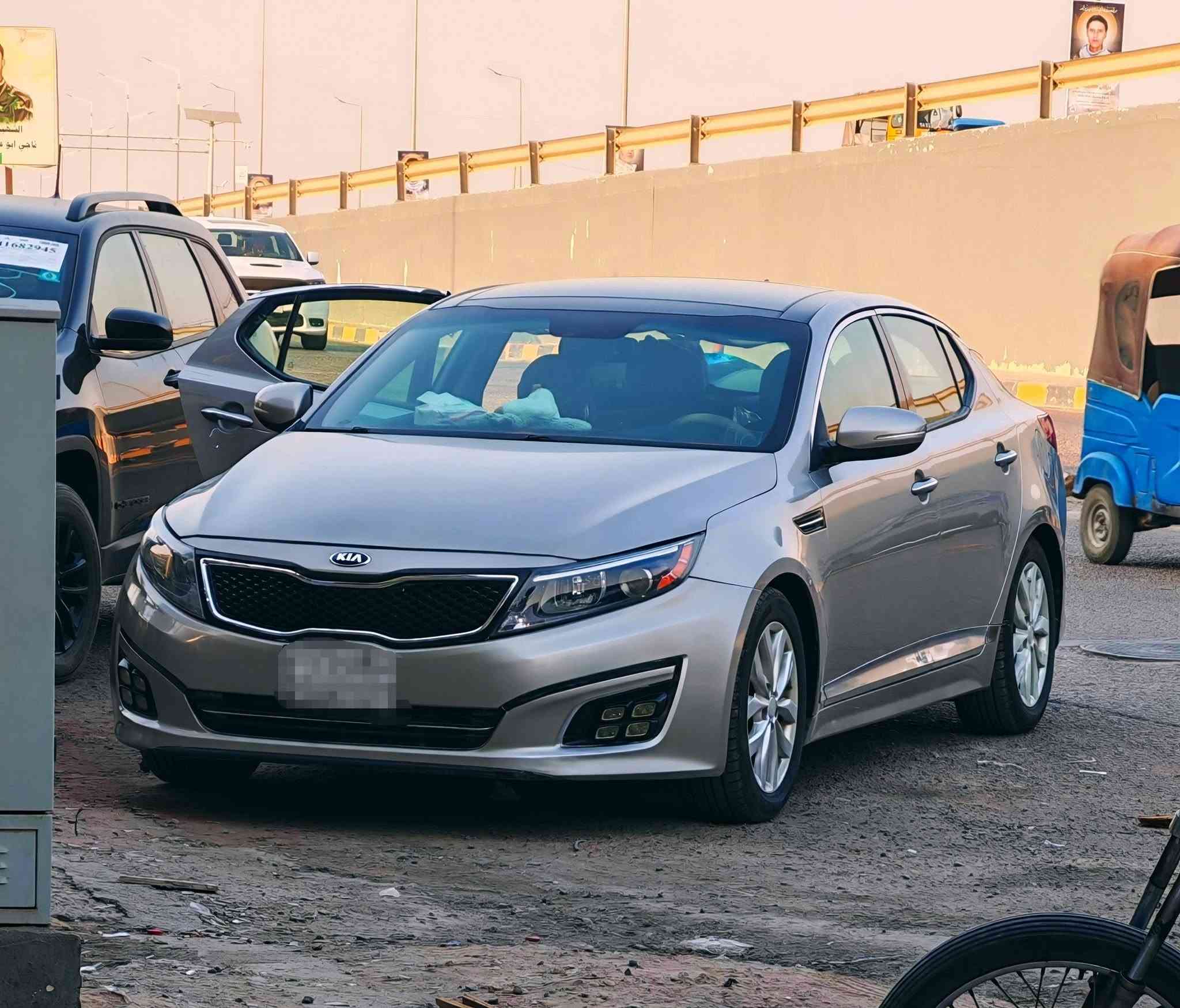 اوبتما 2015 وارد اميركي
فول مواصفات EX
محرك 2400 GDI شرط بدون تنقيص زيت 
كير مكفول
محرك دبل كازكيت (مفتوح) بانزين عادي وبدون دوانز 
كومبريسر جديد تبريد ثلج قطعتين امامي خلفي
سستم سماعات انفنتي
دواخل لونين
نظام ايكو تقليل صرف
باتري جديد
حدادية جديدة صدر امامي خلفي
ادامه جديدة كاملة 
تخم تاير ويل كب بلاد
دبل صالنصة 
شاشة بلاد كبيرة اندرويد اوتو وكار بلي 
كامرا خلفية
ماشيه 123 الف ميل 
بانوراما فتحة سقف 
لايت زنون أصفر عالي وناصي
سيارة بدون حجر بيئة ملغي ومبرمج كامل 
كشنات جلد بلاد نظيف تبريد وتدفئة للكشنات 
كشنات كهرباء خزن ميموري
حساسات خلفيه
مري شفط اضائة النقطة العمياء 
مانع انزلاق
تحكم استيرن جهتين
بلاجكتور بقلاوة
سيارة جاهزة متحتاج تصرف عليها
مشروع وطني بأسمي شرط التحويل سنويه 2027
رقم جديد انكليزي وهزه جديدة 
سونار جديد مرفق بالصور
سعر 115 مجال بسيط حك جيه بيع فقط
مكان السيارة العماره 
رقمها نجف 28
***********
