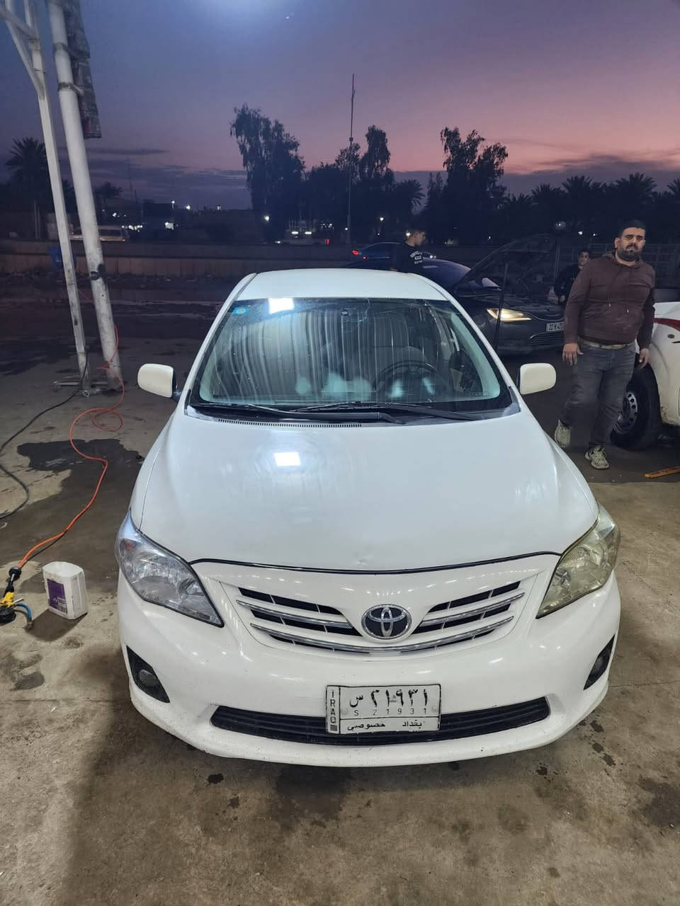 السلام عليكم ورحمة الله وبركاته
كورلا 2011 خليجي شركه عامه 

محرك 1800 جيد جدا 

رقم بغداد مشروع وطني بسمي تحويل مباشر 

السياره بيه جاملغ الامامي بارد 

وبيه بل جاملغ الخلفي بل داير مالته صبغ شويه 

صدر امامي جديد وصدر خافي جيد جدا 

مكان السياره التاجيات او الكاضميه 

السعر 115 ورقه وبيه مجال 

للتواصل *********** بي واتساب
