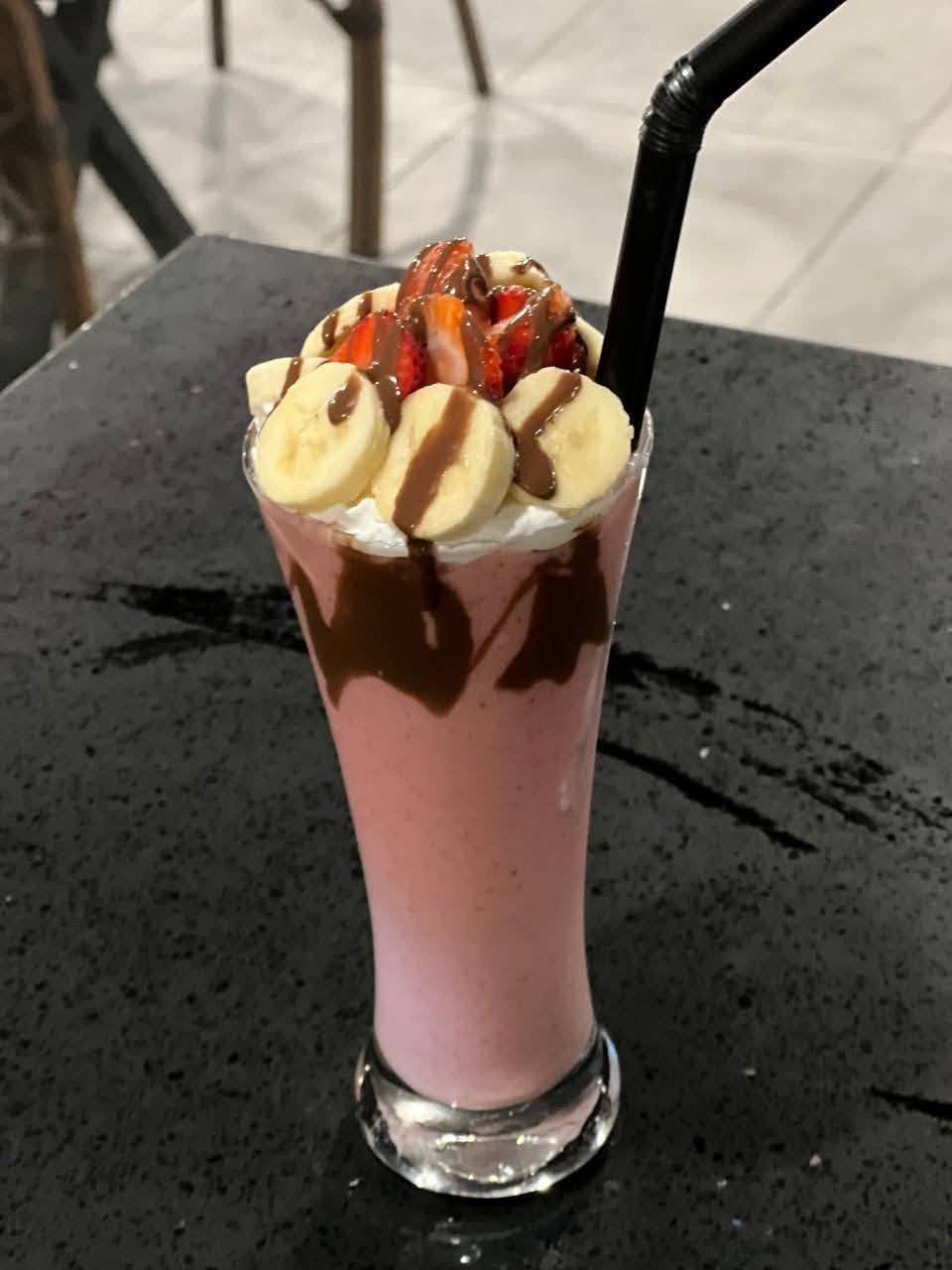 خلفة – بارستا محترف
متفرغ للعمل في بغداد
خبرة أكثر من 15 سنة في مجال المشروبات الحارة والباردة والمعجنات.

إعداد جميع أنواع العصائر الطبيعية، السموذي، الموهيتو، الميلك شيك، 

والمرطبات بأنواعها بما فيها الآيس بيري/الأزبري بجميع النكهات، إضافة إلى السوفت بعدة أنواع.

متخصص في إعداد جميع المشروبات الساخنة: جاي حامض، نسكافيه، كابتشينو، وكافة أنواع القهوة (سادة – وسط – حلوة)، القهوة الجكليتية، القهوة التركية، والقهوة العربية.

إجيد العمل على المعجنات الكريب والوافل.

ملاحظة:
لا أجيد استخدام جهاز الإسبريسو الاحترافي.

📩 للمراسلة واتساب أو الاتصال:
📞 ***********
