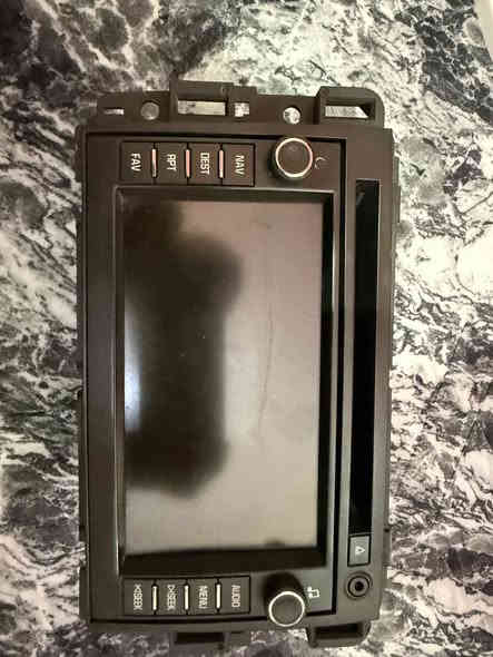 ٱلْسَلآإمّ عَلْيّكَمُ وَرَحَمُةٌ ٱلّلـھٌ ༅. شاشة ومسجل تاهو ٢٠١٤ نظيفه للبيع  المكان البصرة ***********
قيم سعر  وتدلل
