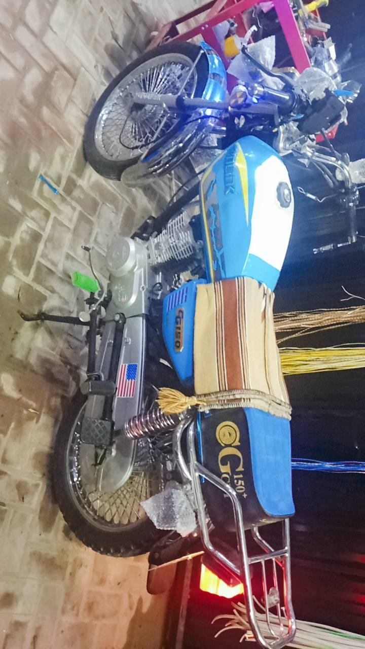 السلام عليكم دراجه لبيع موديل 24 كامله ونضيفه سعر 600وبيهه مجال 📞***********
