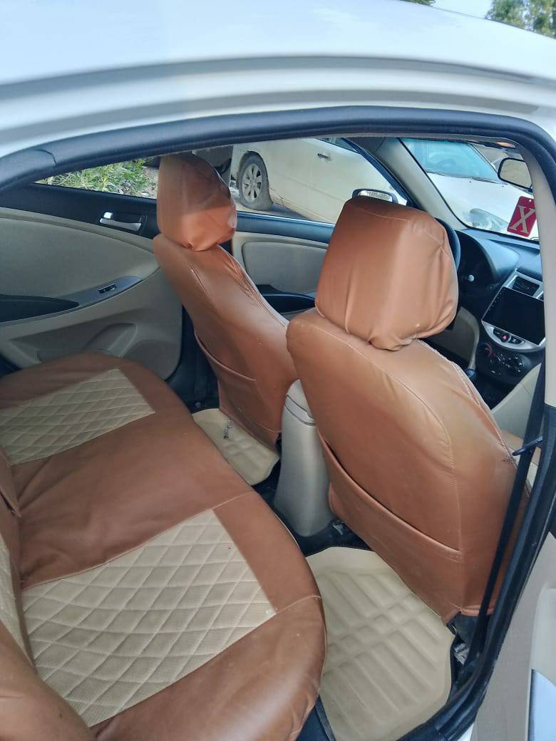 السلام عليكم
اكسنت موديل 2016 

محرك ١٦٠٠ مامفتوح كفاله عامه من كولشي

سياره جديده بمعنه الكلمه جديد ابيع

رقم بابل بسمي تحويل ثاني يوم 
مكان السياره بابل 

الاستفسار ع رقم ***********
***********
