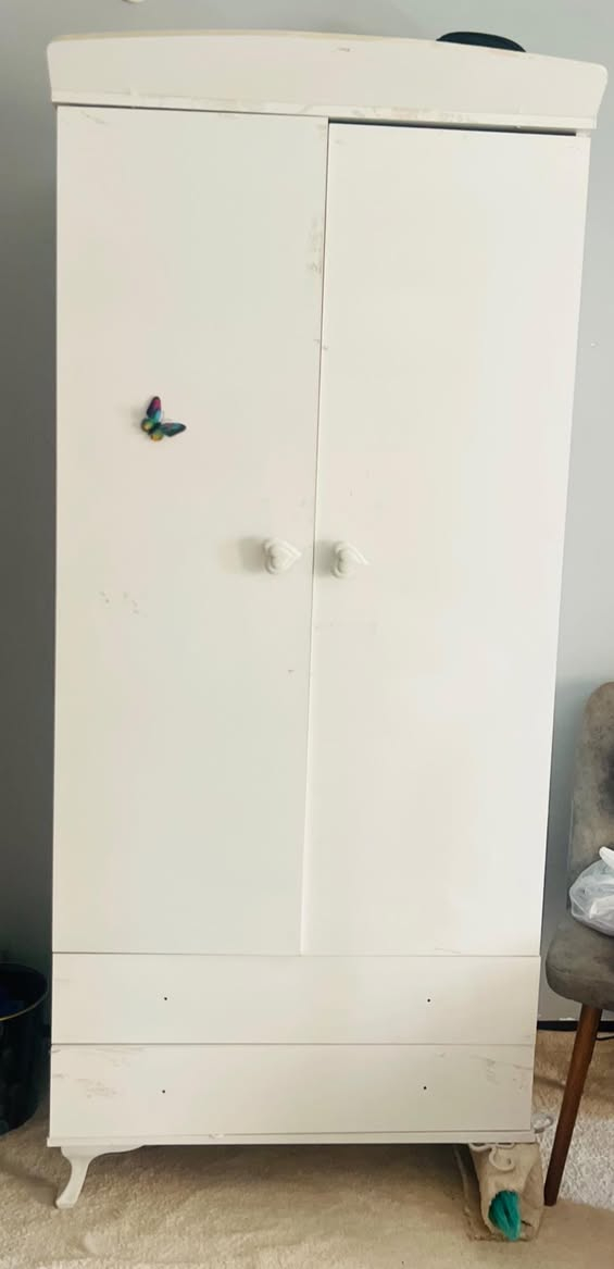 غرفة نوم طفل مثل ما موضحه بالصورة السرير موجود السد مالته والكنتور مثل ممبين فقط رجل مكسورة رايدة الغرفه كلها مع فراش البيبي ب100الف ابيعها واني والله ماخذتها ٤٥٠الف بس ماعندي مكان دابيعها وهسه بالسوك بس السرير١٥٠


**إذا كنت صاحب هذا الإعلان وتريد حذفه لأي سبب، رجاءا أرسل رسالة إلى الدعم الفني**