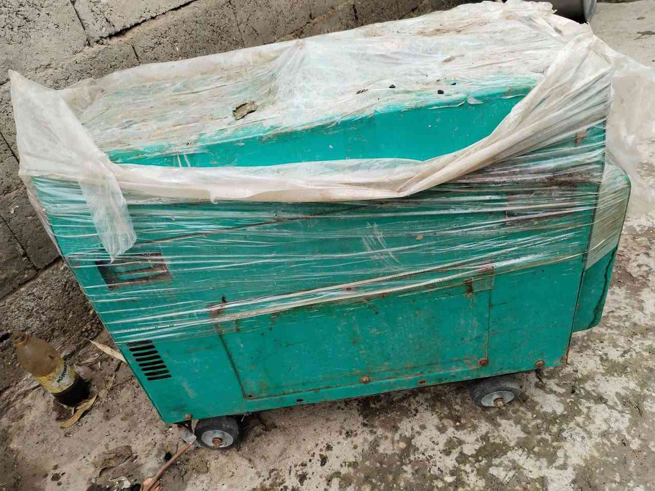 مولد لبيع 350 وبيها مجال شغاله بس ما تولد للإستفسار ***********
