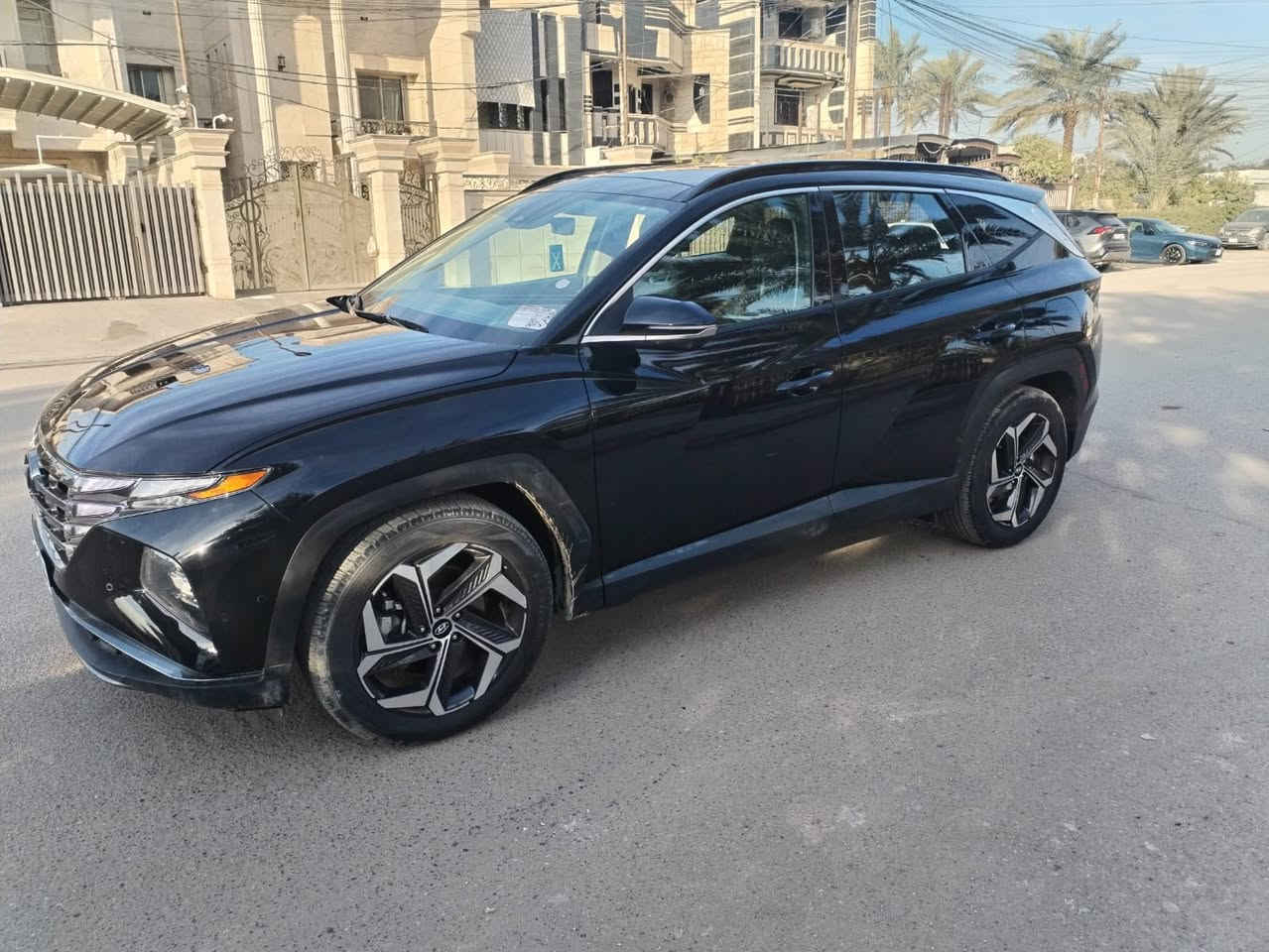 السلام عليكم توسان للبيع موديل 2024  حادثها موضح بالصور مكلف بالنشر مكان السياره الدوره حي الصحه 
للاستفسار ***********
السعر 22500$
