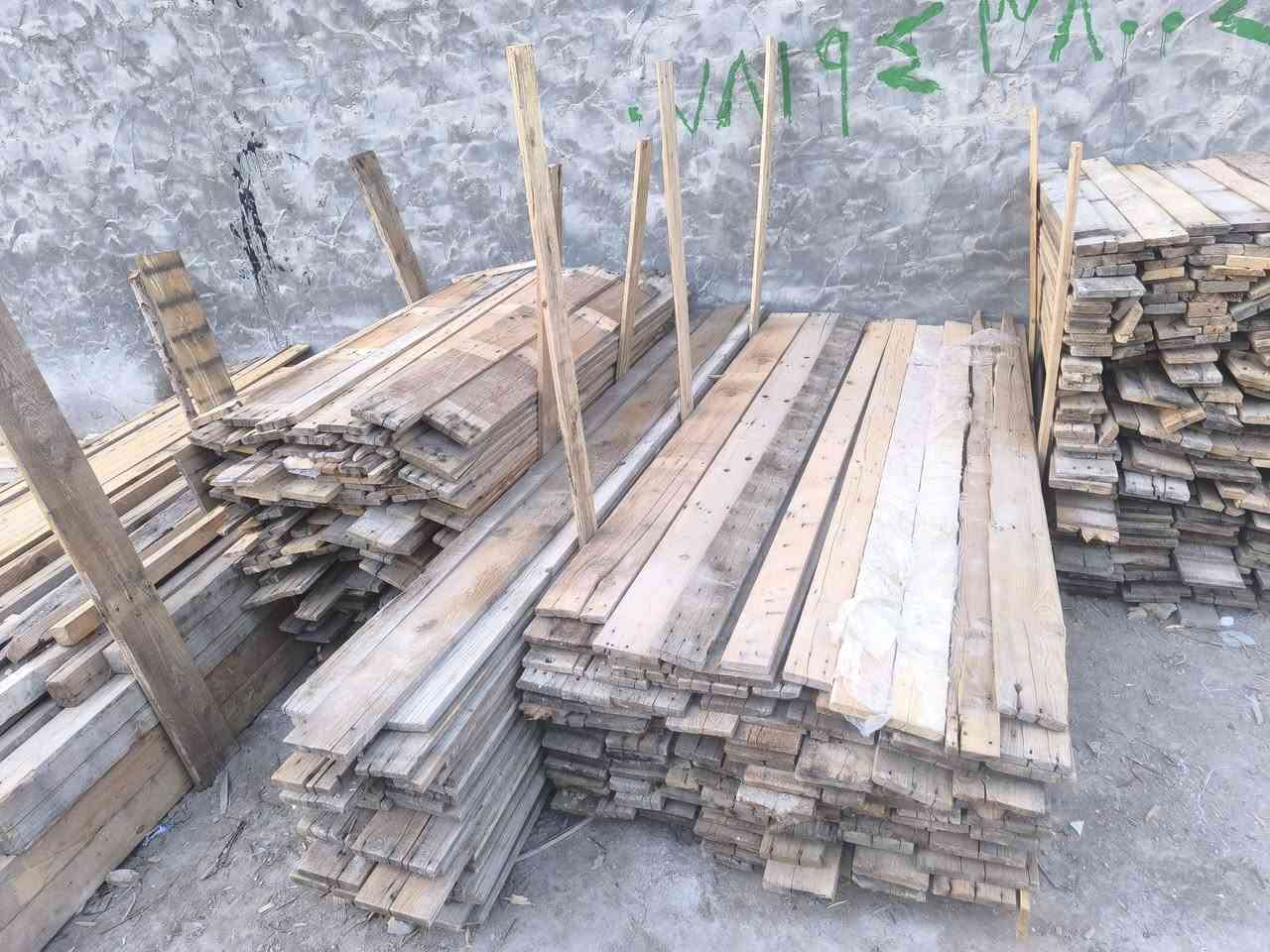 السلام عليكم خشب للبيع عطلنا بيعه مكان حله الاستفسار على الرقم ما متواجد على الفيس***********
