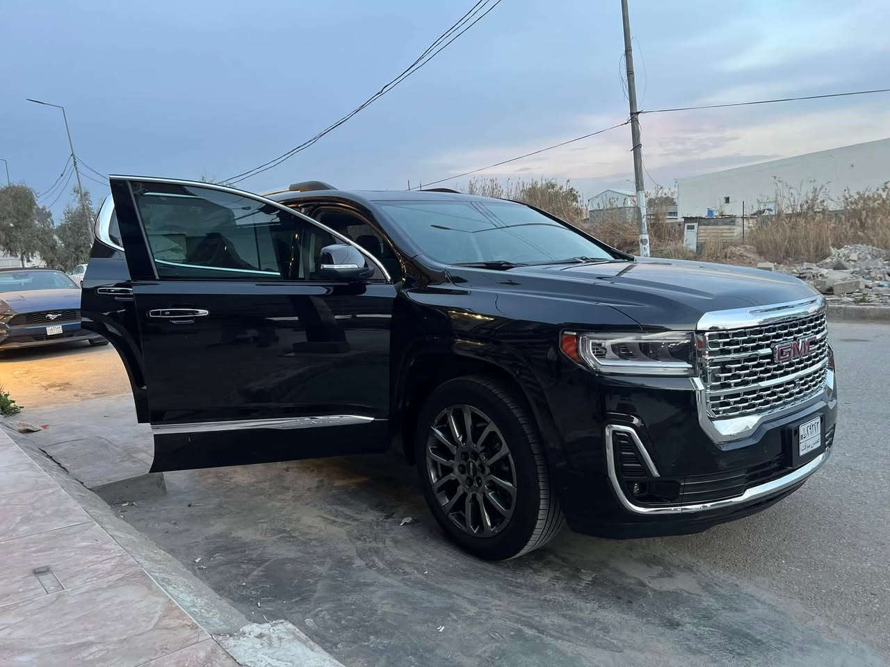 اكاديا دينالي 2023.  مرقم بغداد
حجم المحرك : 6 سلندر 3600

لون السيارة : لون رصاصي

الرقم  باسمي بغداد

المسافة المقطوعة : 22 الف

الضرر :  قبق جنطه وجاملغ وباب خلفي بارد

المواصفات:

•5 انظمة للقيادة 

•3 صفوف 7 راكب

•لايتات Led امامي وخلفي 

•رادارات أمامية وخلفية وجانبية 

•مقاعد جلد بريميوم مع تطريز دينالي

•شاشة كبيرة 8 انج تدعم Apple CarPlay/ Android Auto

•نظام Bose الصوتي ( راقي جدا وصوت عالي )

•تبريد وتدفئة للمقاعد الأمامية

•رادار تنبيه وتصادم

•تنبيه مغادرة المسار

•مثبت سرعة ذكي 

•مانع انزلاق + انظمة توازن متقدمة 

•تدفئة الستيرن

•نظام تشغيل عن بعد

•شاحن لاسلكي للموبايل

•فتح الجنطة لمس 

•نظام خرائط مدمج

•نظام USB متعدد بكل الصفوف

•نقطة عمياء

•توقف تلقائي عند الطوارئ

•حساسات ضغط الاطارات

•تنبيه المشاة

كشن هزاز 

تقفيل الجام  وتصعيد عن بعد 

•تبريد خلفي مع تحكم مستقل

•نظام (Oil Life Monitoring System) ينطيك نسبة عمر الدهن المتبقي بدقة مثلا 70‎%‎

وغيرها من المواصفات الخاصة بفئة الدينالي

مراوس بدورنكو

مكان السيارة كربلاء


**إذا كنت صاحب هذا الإعلان وتريد حذفه لأي سبب، رجاءا أرسل رسالة إلى الدعم الفني**