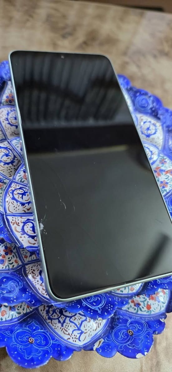 سلام عليكم بوكو x7برو ذاكره256 جاهز نضيف فقط هاي الفطور الي بالشاشة كامل ملحقات ***********
