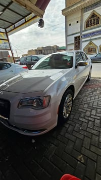 كرايسلر 300 • ٢٠١٥ • ١٦٨ الف