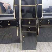 مرايات حلاقه • رفوف