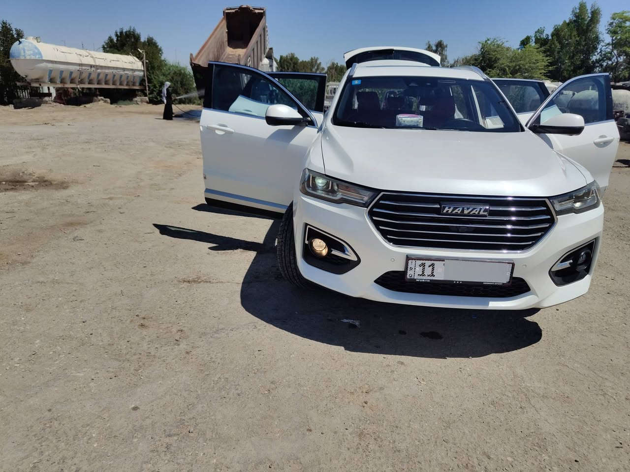 هافال موديل  h6 2021
* ماشية 86 الف  
✔️ رقم بغداد دولي (تحويل مباشر)السنوية لغاية2031
المواصفات - فول
✔️ محرك2000 تيربو وكير 7 نمر  
✔️ بصمة تشغيل + دخول ذكي بصمه عدد 2
✔️ شاشة وسطية كبيرة + عدادات ديجيتال
✔️ يدعم Apple CarPlay & Android Auto
✔️ كاميرات 360 درجة
✔️ حساسات أمامي وخلفي
🛡️ أنظمة الأمان المتطورة:
✔️ رادار مانع تصادم
✔️ المحافظة على المسار
✔️ نقطة عمياء + علامات ترحب
✔️ مثبت سرعة راداري
‏✔️ ESP + مانع انزلاق
✔️ 3 انضمه قيادة عادي وايكو واسبورت
✨ راحة وفخامة: 3 انضمه تغير عدد كليو متر
✔️ كشنات جلد + تحكم كهرباء
✔️ تدفئة كشنات مع الاستيرن 
✔️ تكييف أوتوماتيك ثنائي + خلفي
✔️ أناره LED أمامية وخلفي
✔️هاند بريك كربائي. + اوتو بارك توقف ذاتي                              
💰 السعر 148 ورقه وبيها مجال للشراي
بيع او مراوس حسب قناعة
📞 للتواصل:***********
