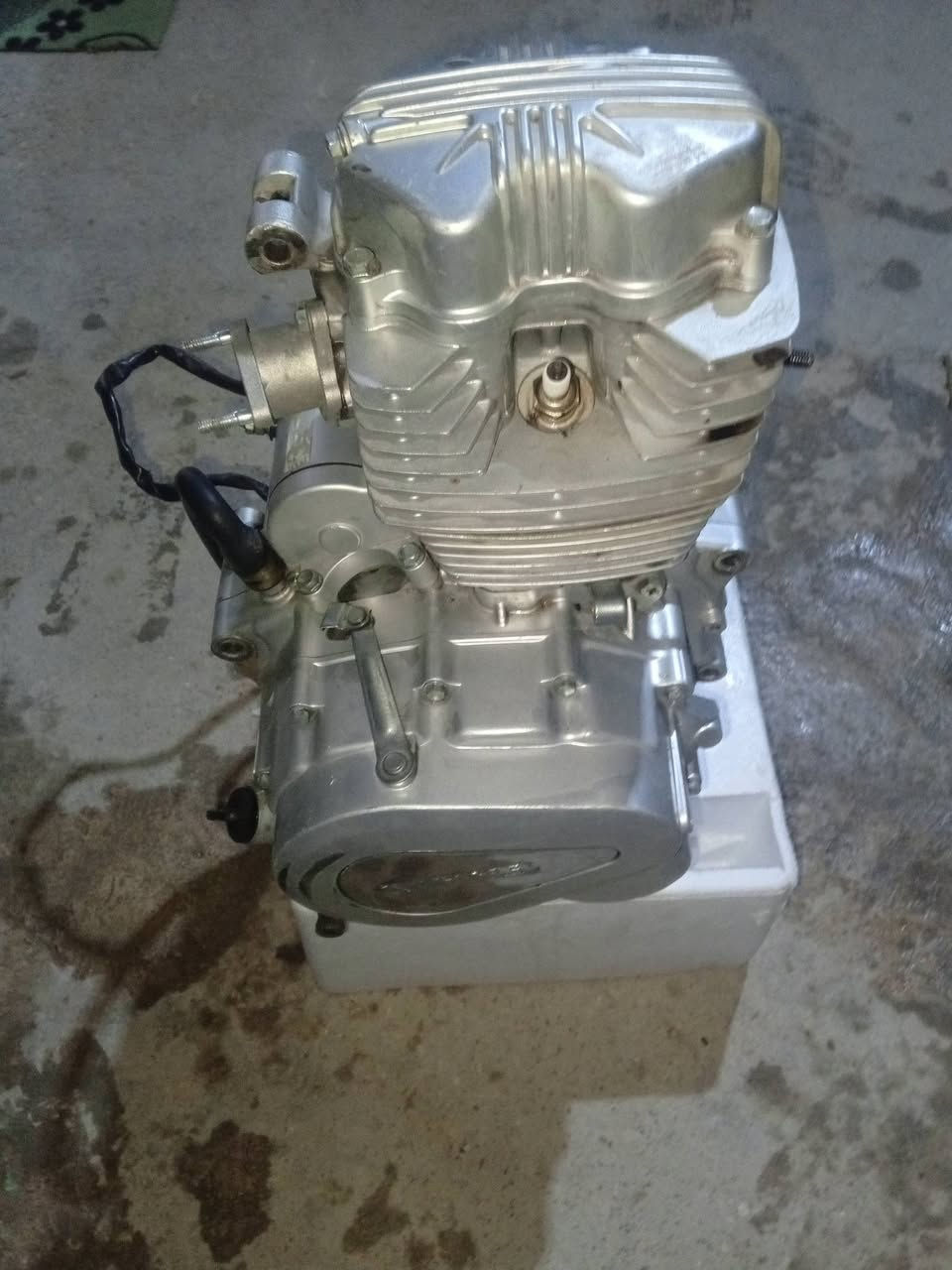 عمي محرك 24 مبدل بيه بس بستم شغال علئ الفحص تشده او تطلع بيه يعجبك لا تاخذه  اصلي ابو الحاسبه شراي يخابرني مكاني نجف ‏‪***********‬‏
