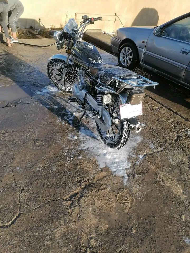 دراجه للبيع سيفان موديل 24 محرك 200 ديالى كنعان السعر 700 بها مجال  ***********
