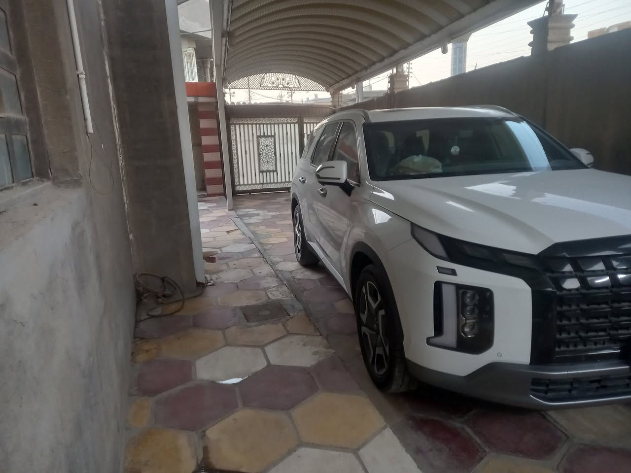 بلسايد موديل ٢٠٢٣ خليجي فول مواصفات مكفولة كفالة عامة رقم بغداد ماشية ٤٧ الف ***********
