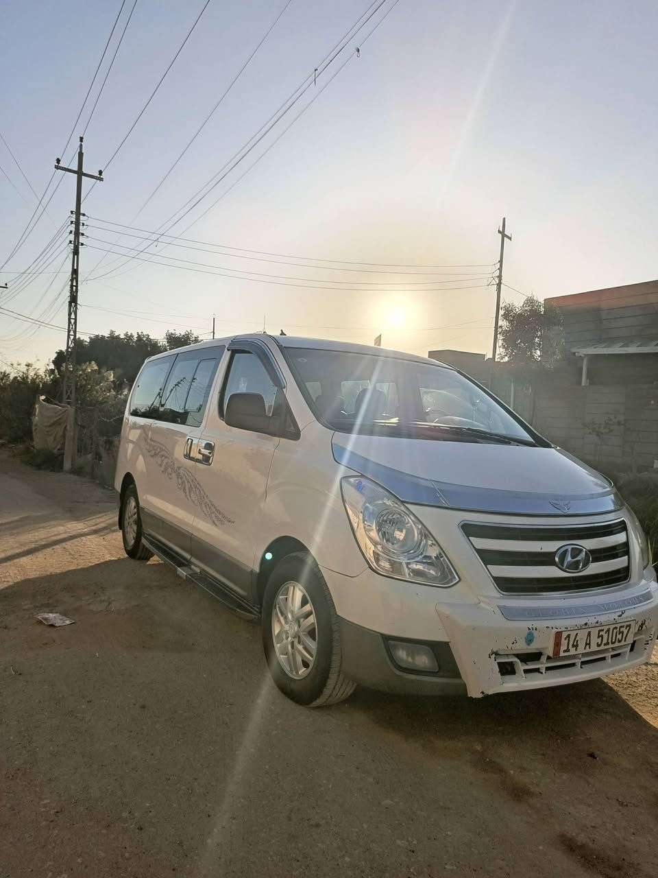 السلام عليكم ستاركس2014مفتوح محوره مسكر سبعه مكفوله ماعده مدكر امامي صفحه العبري مصبوغ والباقي كفاله كير محرك بعدهن بلضمان صارلي يومين شادهن حداده تايرات حداديه خير من الله بسمي رقم جديد ب187بيها مجال كلش قليل رقم الهاتف ***********
