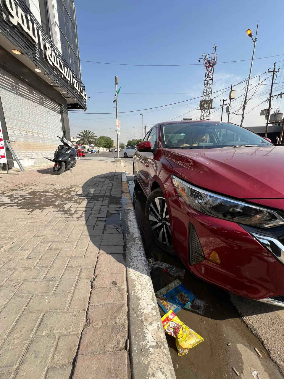 سلام عليكم 
نيسان سنترا موديل 25 بدون رقم دخول جديد باسمي فول مواصفات السبشل معروفة ماشية 5 الف ميل حادثها فقط خشم البنيد ومصبوغ البيد كله مكاني بغداد الحرية للاستفسار الاتصال على الرقم ***********
