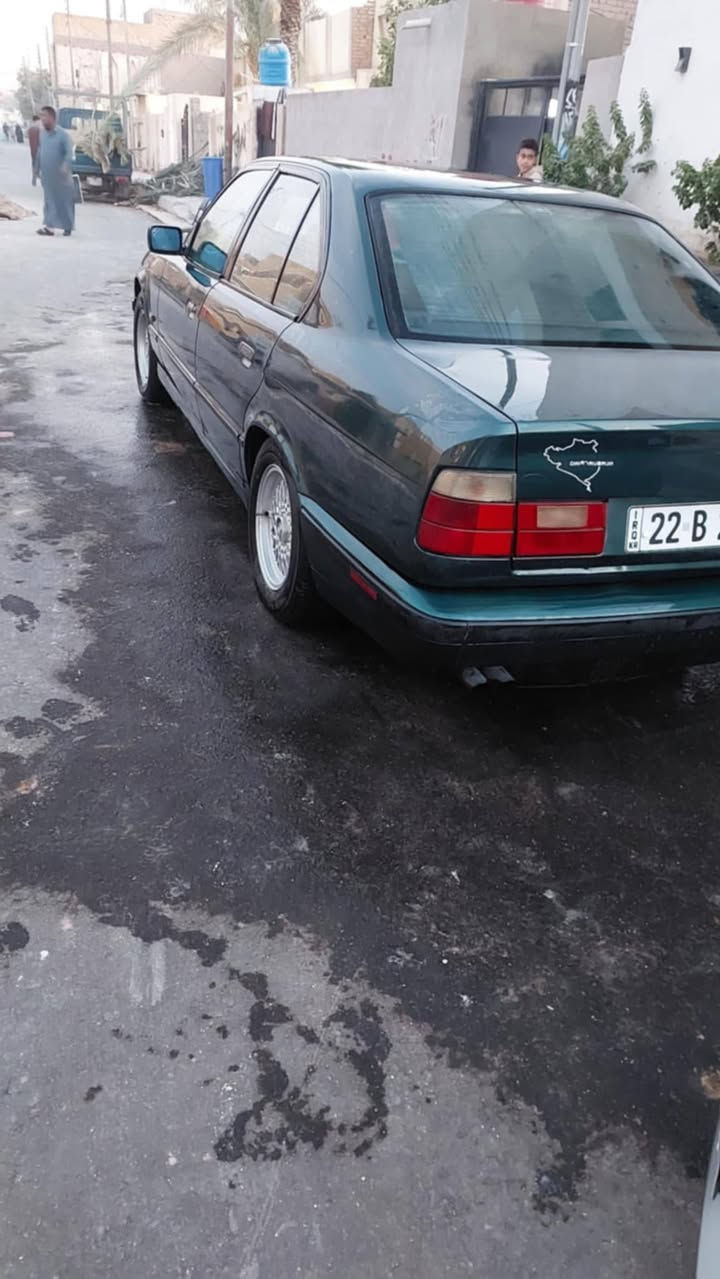 بي ام مديل1993 رقم اربيل نكليزي بسمي كير محرك مكفولات حداديه جديده تخم تاير جدد شواصي بلاد تبريده شغال تدفئه شغاله كهربائيات كله شغاله السعر 57 بيه مجال ***********
