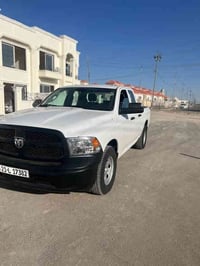 دوج رام كلاسيك موديل 2023  بدون صبغ  بس بي شبر تكحيل   ۵ الف میل ماشي ...