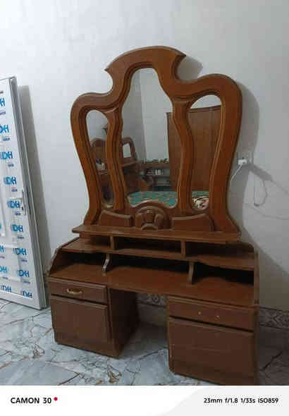 السلام عليكم
غرفه مال خشاب نضيفه حيل للبيع الشراي يتصل مكاني شرقاط
***********
***********
