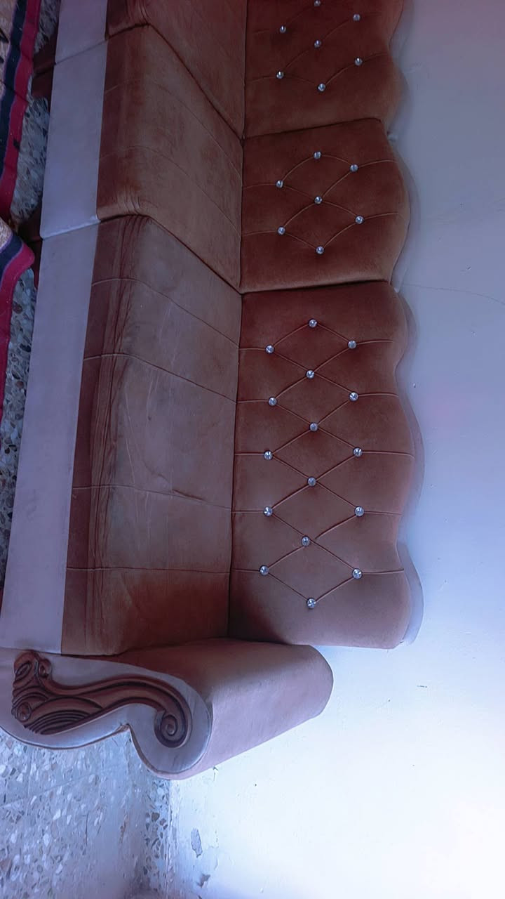 السلام عليكم حبايب تخم نضيف 6قطع /10نفرات سعره130 مكانه بابل شارع 60 الاستفسار/ ***********
