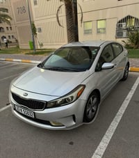 كيا فورتي ٢٠١٨ سلفر محرك ٢٠٠٠ دوش للبيع لسلام عليكم كيا فورتي ٢٠١٨ سلف...