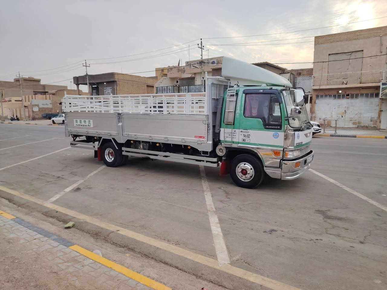 السلام عليكم هينو سته وربع بلادي مكينه سبعين عادي سياره جاهزه من كلشي موديل 94 المكان الكوت الشهداء ***********
