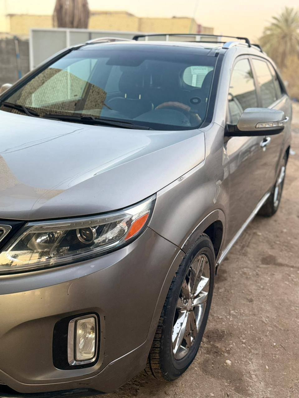 سلام عليكم للبيع سورنتو 2015 فول مواسفات فئهSXL فول بيها 4قطع جاملغ ايسر وباب وباقي ملاون سياره جاهزه سعرها 143 وبيه مجال  تجي وتشوف مكينه لا تبخير لا تنقيص 6 سلندر السياره وارد امريكي للتصال والاستفسار اكثر ***********
