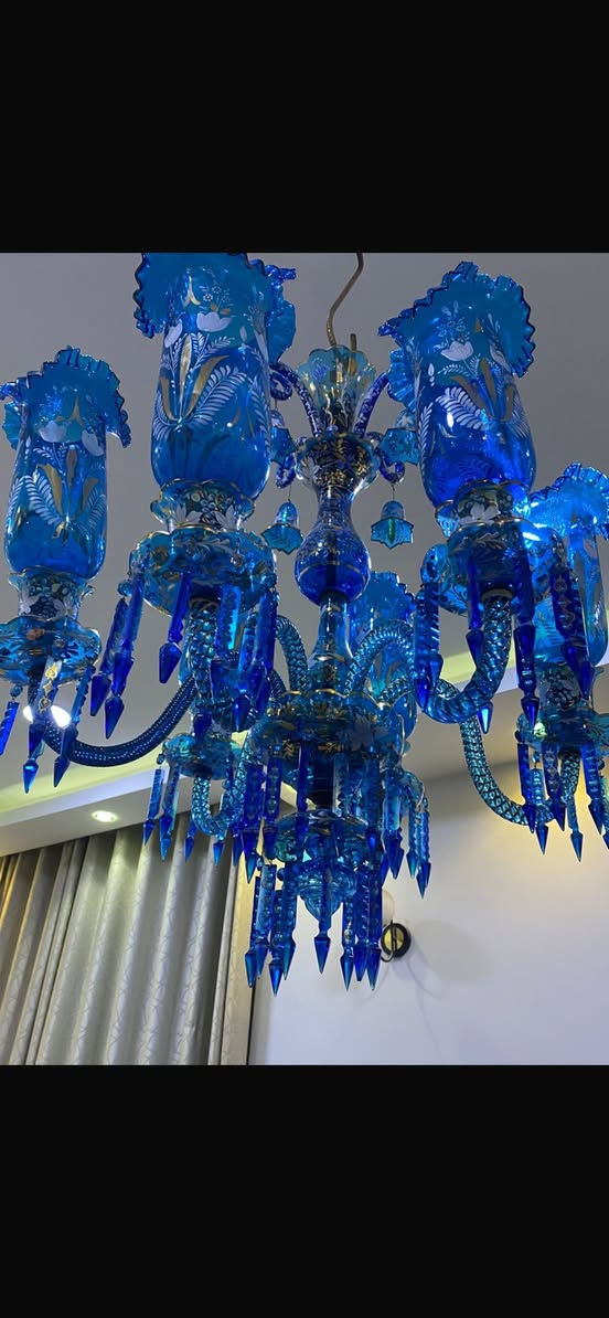 السلام عليكم ورحمة الله وبركاته 
يتوفر لدينا ثريات عدد 2 من النوادر جداً  
انتاج روسيا قبل اكثر من 100عام 
الثريات بحاله جيدة جداً 
السعر يرجى التواصل على الرقم  (غير متوفر على الانترنيت )
***********
