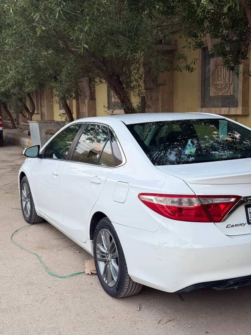 سلام عليكم 
تايوتا كامري 
موديل؛2017
المواصفات:se
الضرر: كلين تايتل 
السياره بسمي وكاله تحول اني حاضر 
السعر 190 وبيها مجال 
الهاتف:***********
