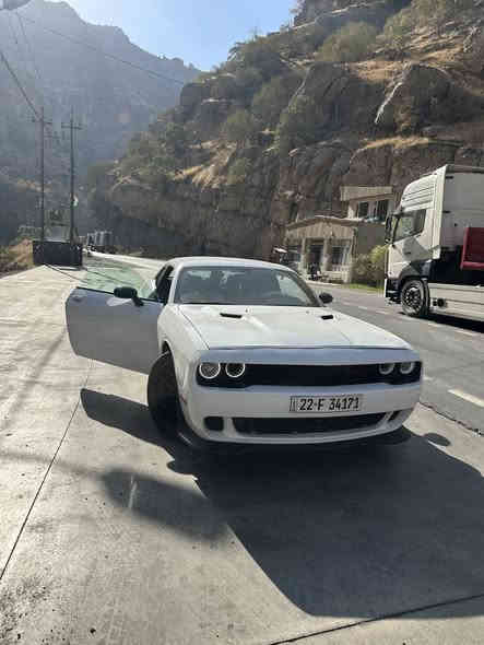 السلام عليكم جالنجر 2013 محدثة 2019 للبيع او المراوس 
مكينة نظيفة جداً لا تنقيص ولا تبخير 
كير خير من الله 
صدر امامي خلفي جديد 
لايت زنون و عدسة 
اكزوز صوت مرتب 🔥
شاشة تاب اندرويد 
تبريد ثلج 
كروز سرعة 
ويلكب برادة 🔥
حادثها المقدمة مال البنيد و الجاملغ حادث كلش بسيط ما داخل جوة 
السيارة جديدة و كاملة اي نقص ما بيها و  بالعافية على الياخذها 
رقم اربيل دول جديد 
السعر 122 و بي مجال المكان بغداد الكاظمية 
الاتصال على الرقم ***********
