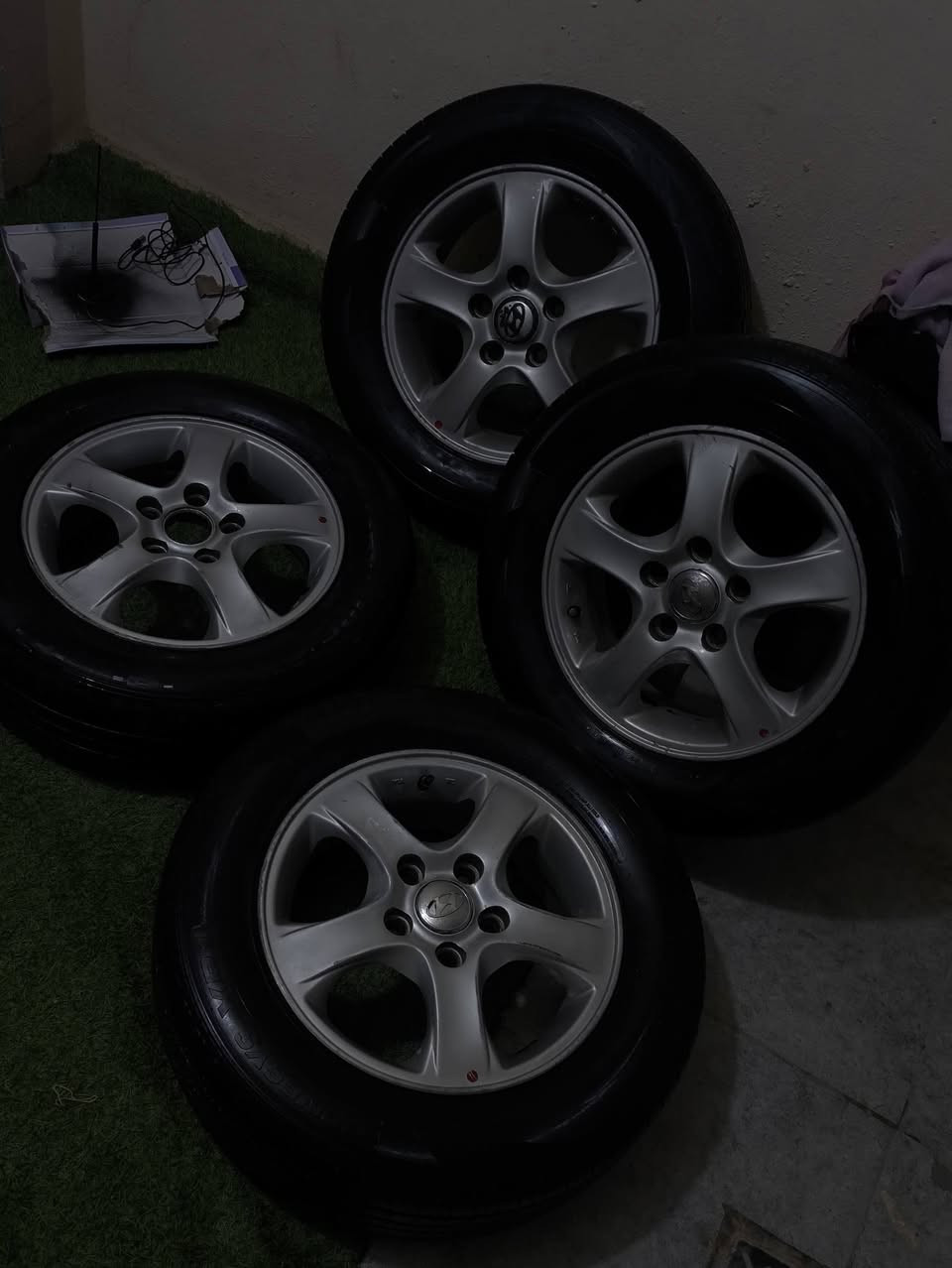 السلام عليكم ويل كب وتايرات النترا حجم 15  للبيع او مراوس ويل عادي
الاستفسار المراسله على الواتساب ***********
