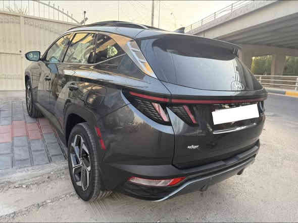 السلام عليكم
هيونداي توسان لون رصاصي غامق موديل 2023 لمتد VIP وارد امريكي كلين تايتل محرك 2500 رقم بغداد سيارة رياضي
فووول مواصفات 6 كاميرات
        (.   58  الف. ) 
مكفوله كفاله عامه بدون قطرة صبغ بدون ايرباگ (جميع الايرباگات سليمه)

فقط :طخه بسيطة بل جنطة يم كلمه توسان اقل من الشبر معدلة على البارد والباقي مكفول

المواصفات:
- تتقدم وتترجع بالبصمه
- كاميرات محيطيه عدد 4
- كشنات جلد ابيض
- كشنات اماميه كهرباء 
- كشنات اماميه تبريد وتدفئه
- كشنات خلفيه تدفئه
- خزن كشنات memory 
- تدفئة ستيرن
- حساسات اماميه
- حساسات خلفيه
- بصمه
- بانوراما
- تشغيل عن بعد 
- فور ويل 4X4 H-Trac
- لايتات زينون و LED
- رادارات جانبيه Blind Spots
- رادار امامي تحديد مسار ومانع تصادم
- سستم صوت BOSE
- شاحن واير لس
- شاشه كبيره
- دشبول ايباد
- قطعتين تبريد 
- ايقاف ذاتي اوتو ستوب
- اوتو هولد 
- نظام نزول منحدرات 
السعر 238$ وبيه مجال 
عنوان: بغداد حي البنوك

***********
