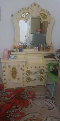 غرفة نوم • للبيع