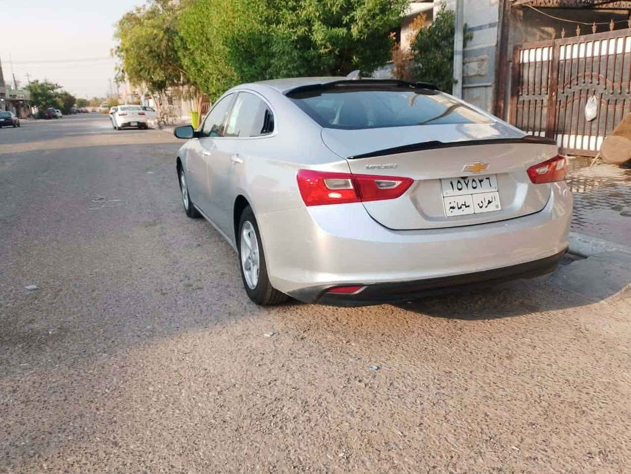 السلام عليكم  
للبيع ماليبو 2018 
المواصفات LT 
مخرك كير كهرباء خير من الله 
صدر 90‎%‎ 
حادثها جاملغ ايسر وبنيد 
ماشي 200 الف داخل نضيف
السعر 85 بيها مجال 
***********
