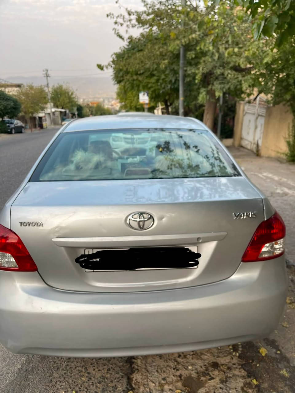 یارس ٢٠١٢ بۆ فرۆشتن
بێ تەقە و ڕەقە سەنەوی تازەیە
نرخی ٨٥ گەڵا و معامەلە
سلێمانی
***********
