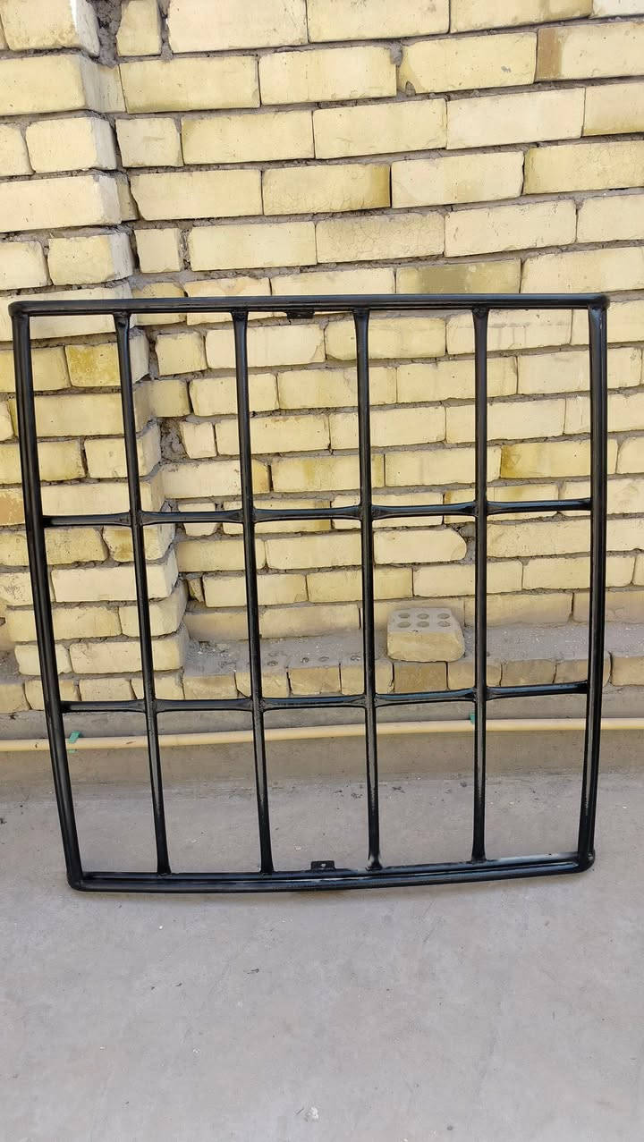 السلام عليكم 
سيبايه كيا فورتي 16 حديد تفصال
للبيع السعر 50 
للعلم اني مشتريهه ب65
للتواصل ***********
بغداد م الصدر
