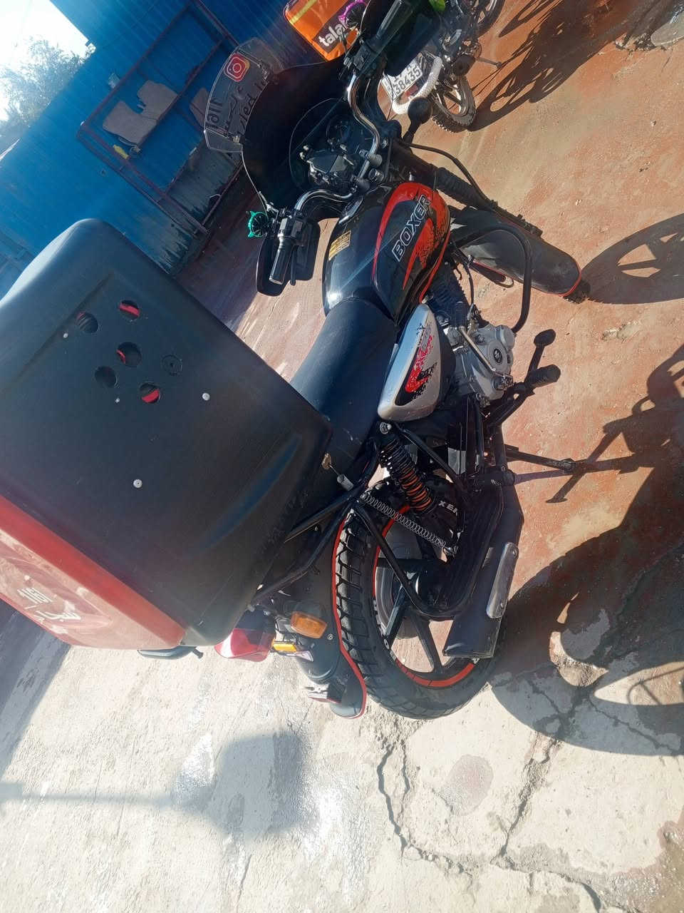 اسلام عليكم.  دراجه بوكسر جبلي  موديل 23 سستم صوت اشاير عيون وبومه دراجه نضيفه مثل ماموضح بل صور اوراق سعر 1650  بيهه مجال 
*********** عنواني بغداد الحبيبيه
