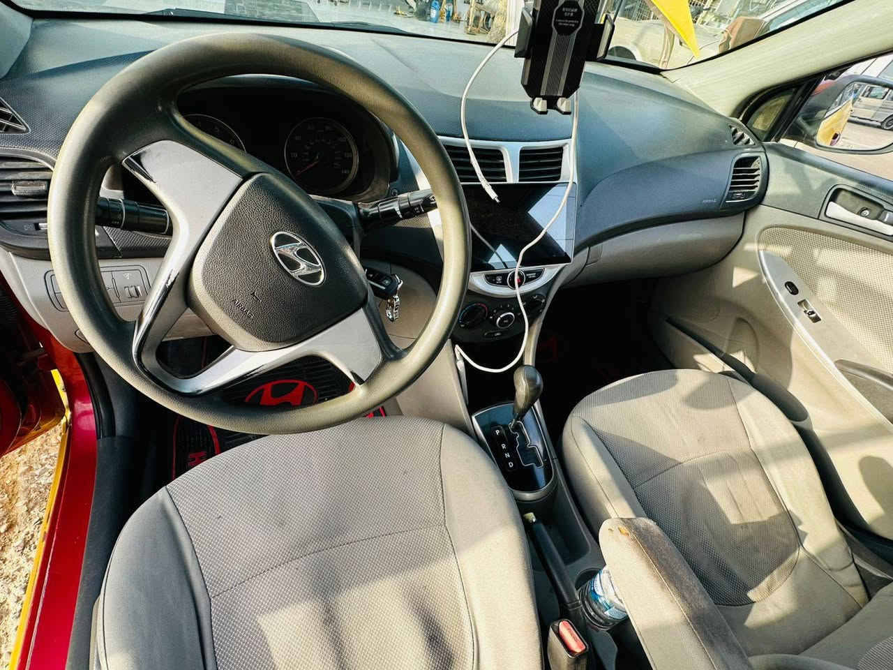 السلام عليكم
اكسنت موديل 13 وارد أمريكي حادث جاملغ خلفي و تبديل جاملغ أمامي كير و مكينة و كهربائيات كله مضبوط مصفرة هيئة و غرامات بدون دواخل السعر 74 و بيها مجال حك الجية
العنوان بغداد البياع رقم الهاتف***********
